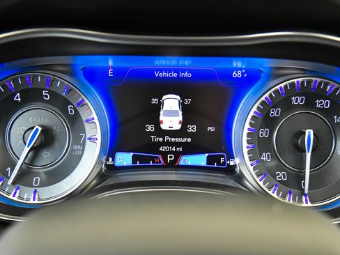 Used 2021 Chrysler 300 S w/ S Model Appearance Package image 31