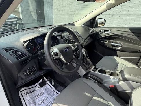 Used 2015 Ford Escape SE image 12