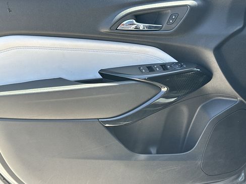 Used 2024 Chevrolet Trax LT image 10