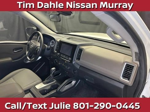 Used 2023 Nissan Frontier SV AWD/4WD image 17