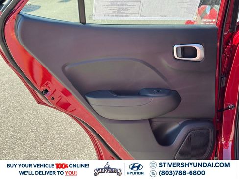 Certified 2025 Hyundai Venue SE image 16