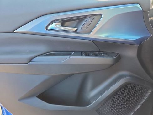 New 2026 Chevrolet Equinox EV LT image 22