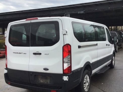 Used 2023 Ford Transit 350 XLT image 3