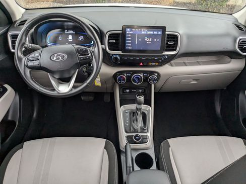 Certified 2023 Hyundai Venue SEL image 27