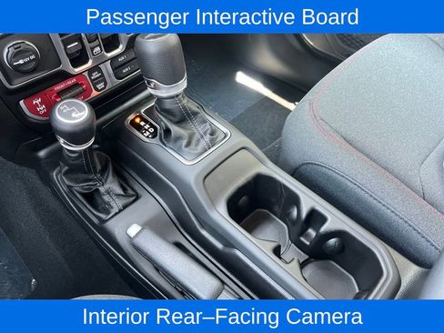 New 2025 Jeep Gladiator Rubicon w/ Convenience Group image 16