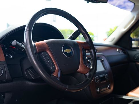 Used 2013 Chevrolet Silverado 2500 LTZ AWD/4WD image 15