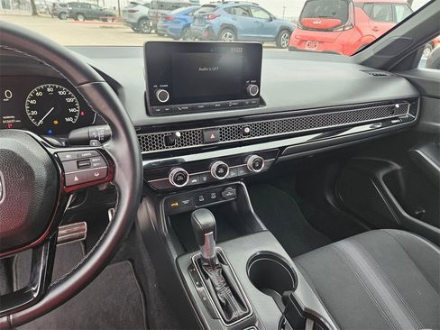 Used 2025 Honda Civic Sport image 19