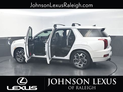 Used 2022 Hyundai Palisade Calligraphy w/ Winter Package image 28