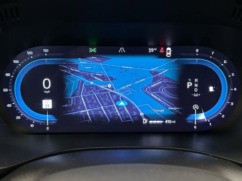 Used 2023 Volvo XC60 B5 Plus image 24