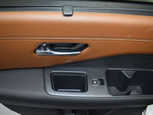 Used 2024 Nissan Pathfinder Platinum w/ Cargo Package image 14