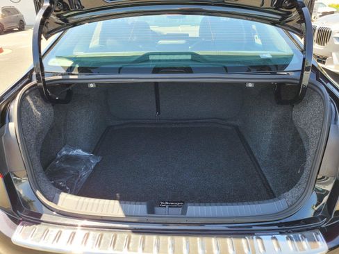 Used 2025 Volkswagen Jetta SE w/ Sunroof Package FWD image 35