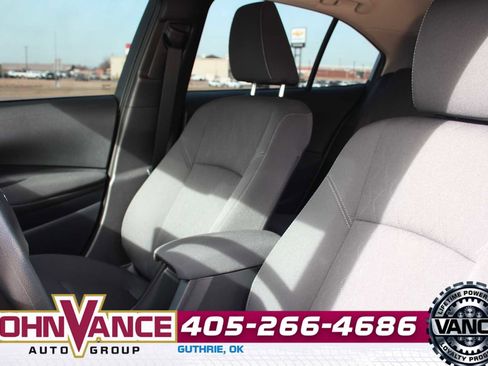 Used 2026 Toyota Corolla LE image 22