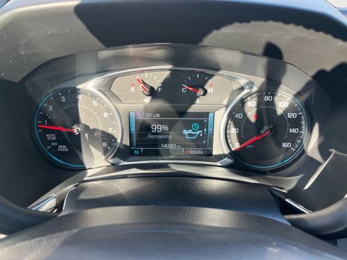 Used 2018 Chevrolet Equinox Premier image 14