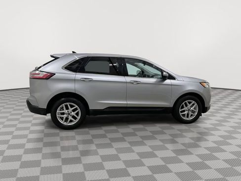 Used 2022 Ford Edge SEL image 11