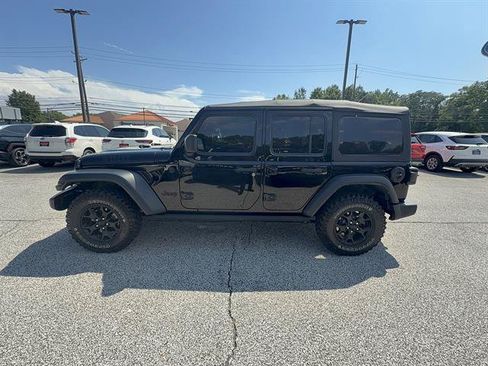 Used 2022 Jeep Wrangler Unlimited Sport AWD/4WD image 2
