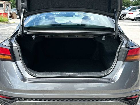 Used 2024 Nissan Altima 2.5 S FWD image 28