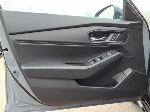 Used 2023 Honda Accord Sport image 12