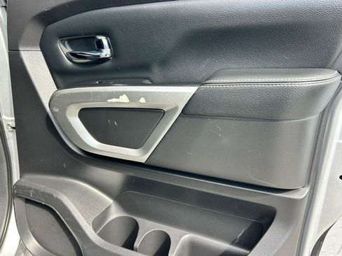 Used 2017 Nissan Titan PRO-4X image 13