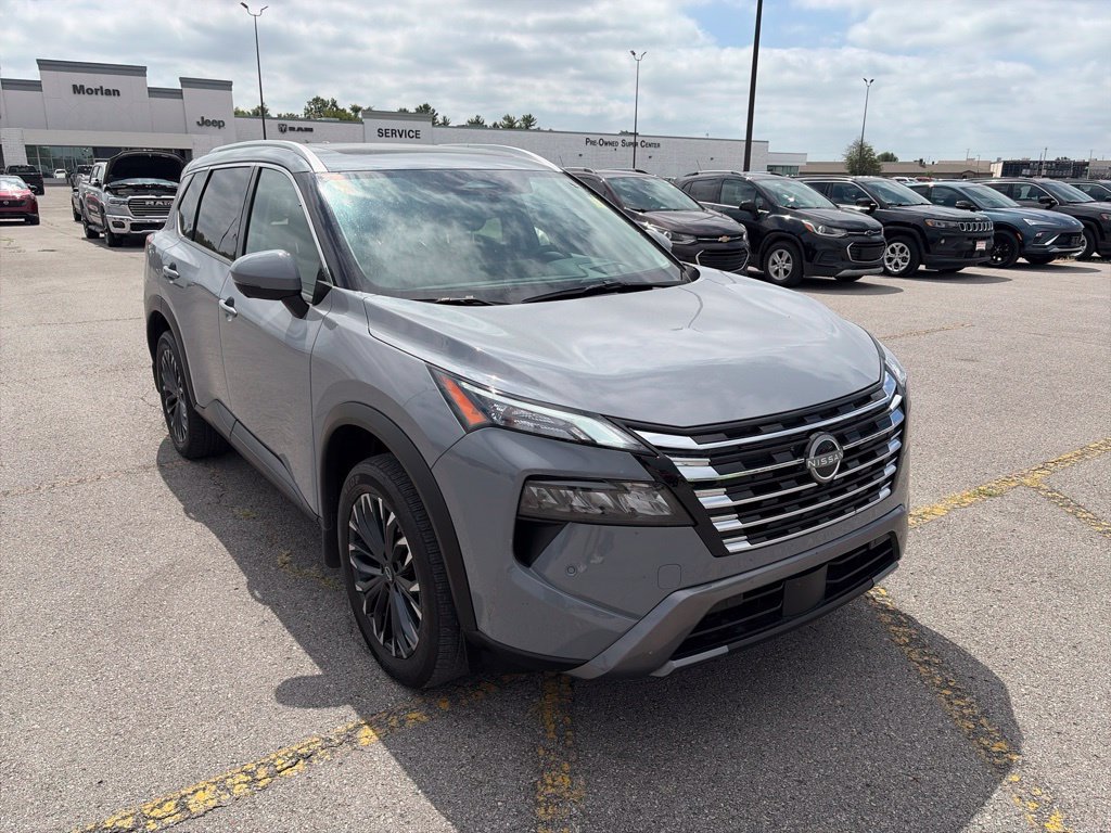 Used 2025 Nissan Rogue SL w/ Tech Package AWD/4WD image 8