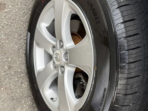 Used 2012 Toyota Sienna LE FWD image 35