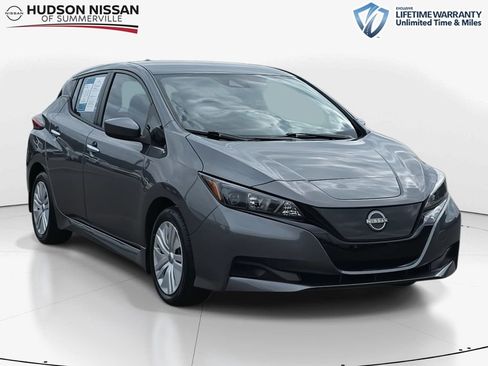 Used 2025 Nissan Leaf S image 1