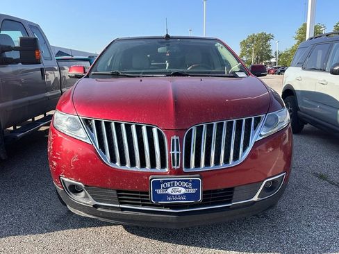 Used 2013 Lincoln MKX AWD image 2