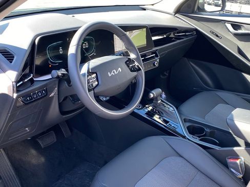 New 2026 Kia Niro EX image 11