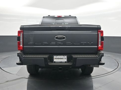 New 2026 Ford F250 Lariat w/ Black Appearance Package image 17