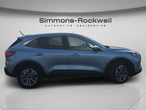 Used 2022 Ford Escape SEL w/ Technology Package image 4