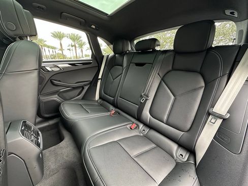 Used 2026 Porsche Macan Turbo AWD/4WD image 36