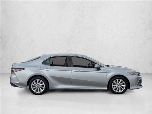 Used 2023 Toyota Camry LE image 4