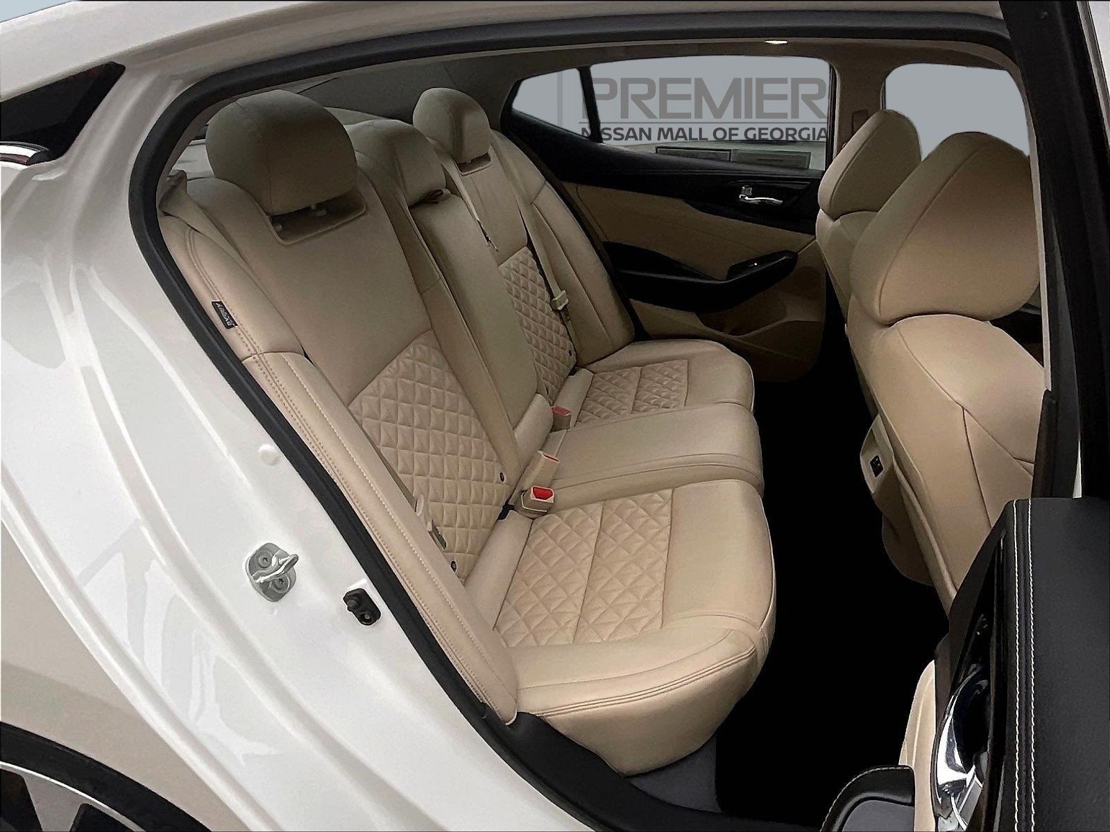 Certified 2021 Nissan Maxima Platinum w/ Sport Mat Group FWD image 27