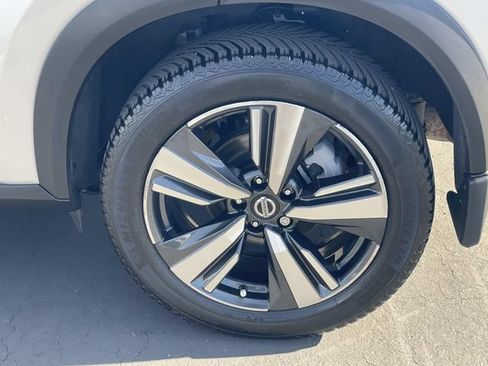 Used 2021 Nissan Rogue SL w/ Premium Package AWD/4WD image 39