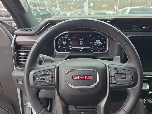 Used 2024 GMC Sierra 1500 AT4 w/ Technology Package image 22