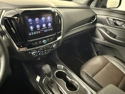 Used 2023 Chevrolet Traverse High Country FWD image 24