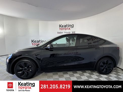 Used 2024 Tesla Model Y Long Range image 8