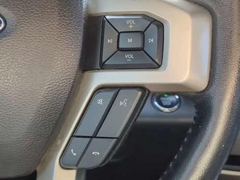 Used 2020 Ford F150 Lariat image 24