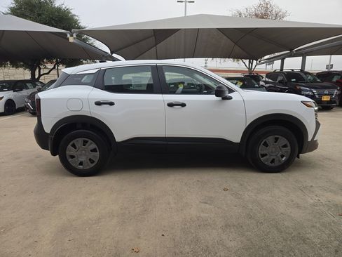 New 2026 Nissan Kicks S image 2