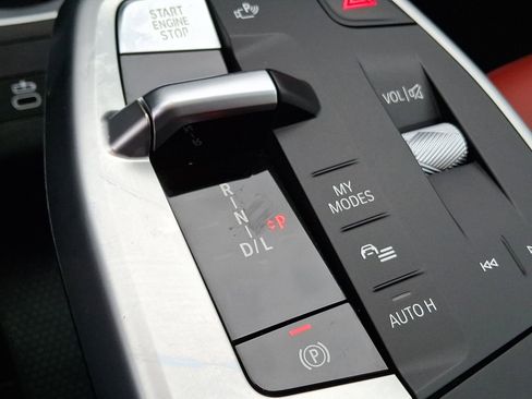 Used 2025 BMW X1 xDrive28i w/ Technology Package image 13