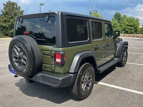 Used 2024 Jeep Wrangler Unlimited Sport AWD/4WD image 5