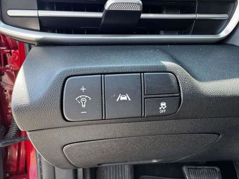 Certified 2023 Hyundai Elantra SEL FWD image 19