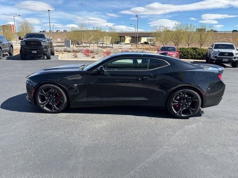 Used 2018 Chevrolet Camaro SS image 2