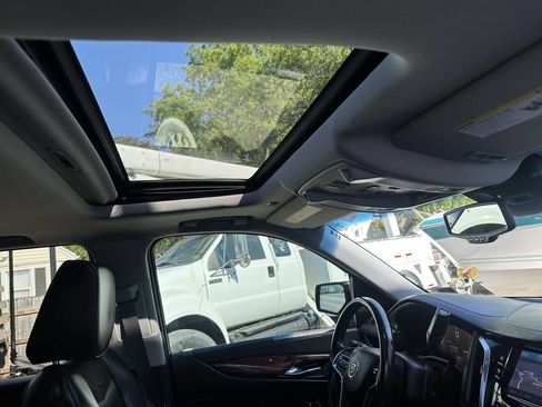 Used 2015 Cadillac Escalade ESV Luxury AWD/4WD image 20