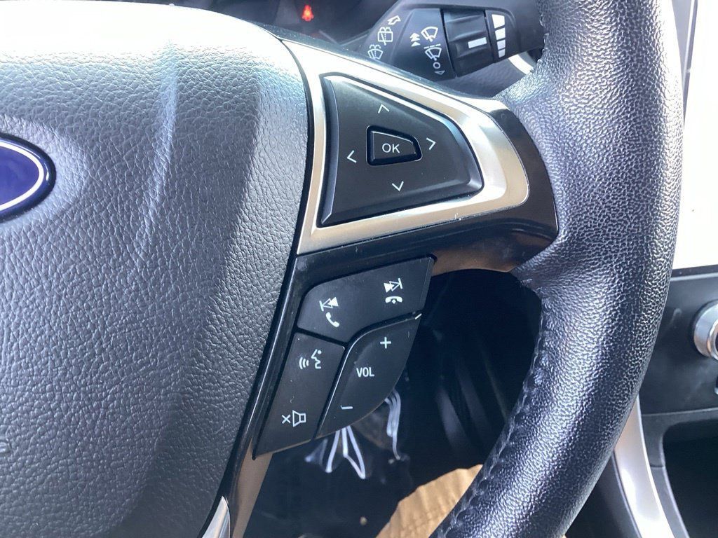 Used 2024 Ford Edge SEL AWD/4WD image 18