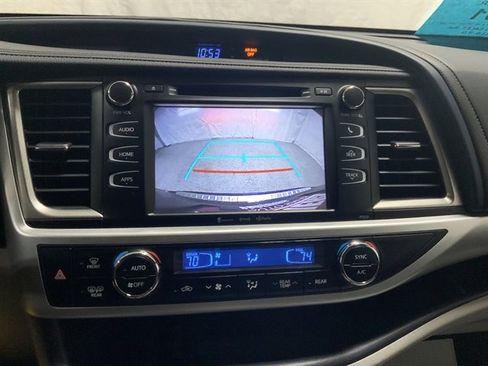 Used 2018 Toyota Highlander Plus image 30