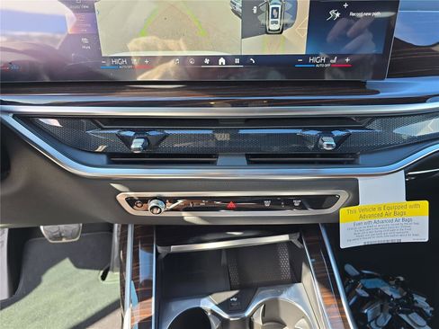 New 2026 BMW X7 xDrive40i w/ M Sport Package AWD/4WD image 28