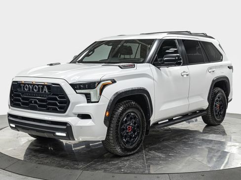 Used 2024 Toyota Sequoia SR5 image 1