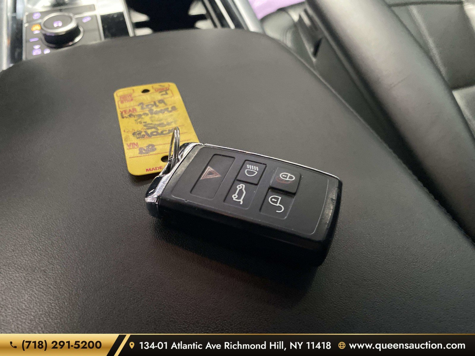 Used 2019 Land Rover Range Rover Sport HSE AWD/4WD image 16