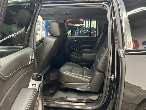 Used 2019 GMC Yukon XL Denali w/ Open Road Package RWD image 19