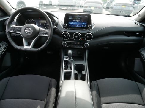 Certified 2023 Nissan Sentra SV FWD image 10